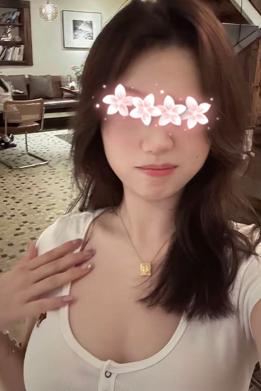 4653女孩.jpg